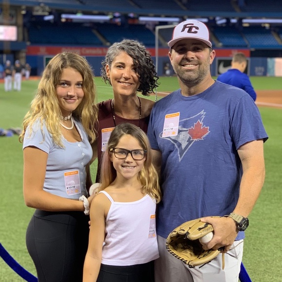 Meet your posher! - Picture 1 of 5